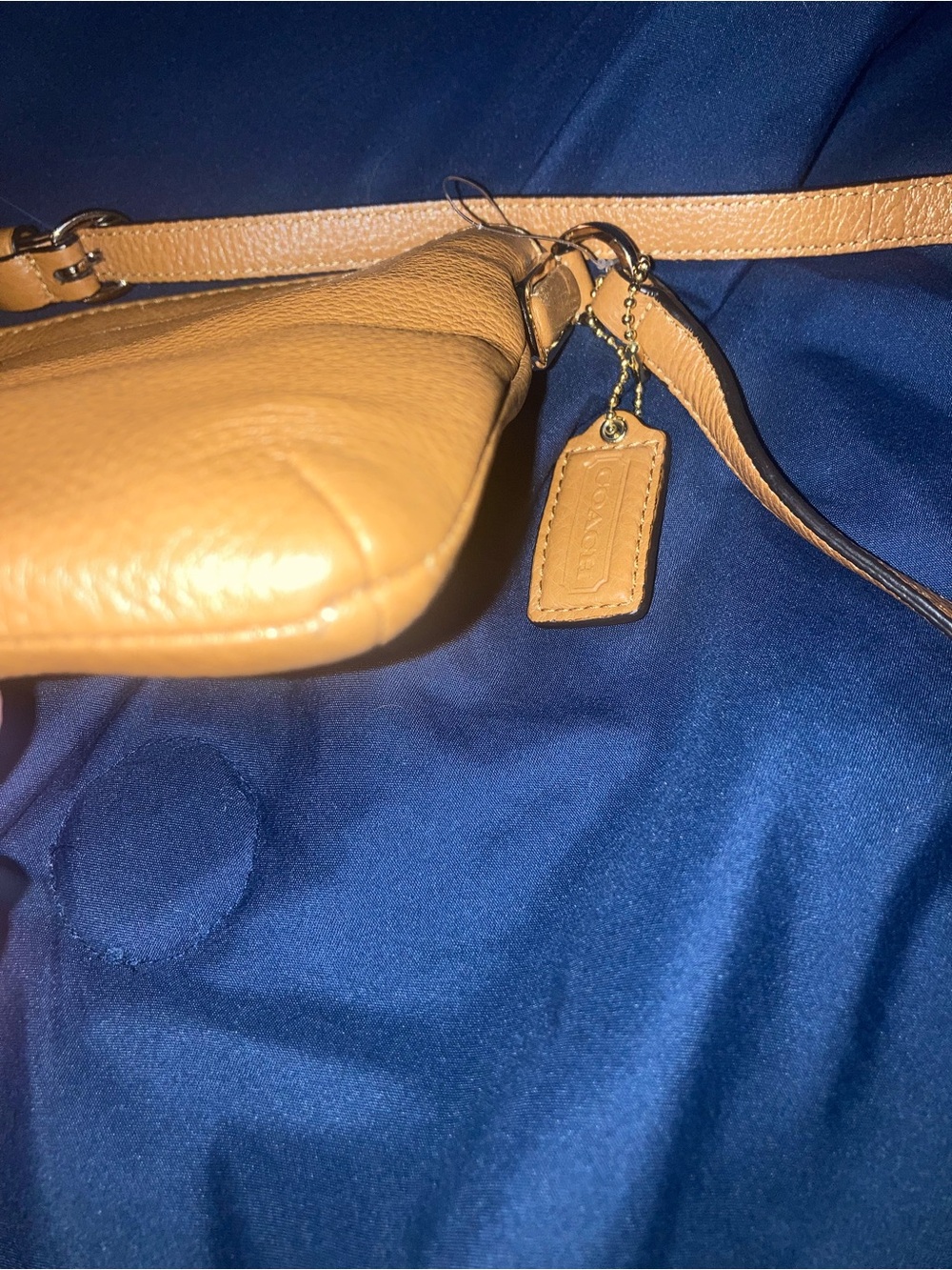 Coach Madison Leather East West Swingpack in Camel - Picture 5 of 12